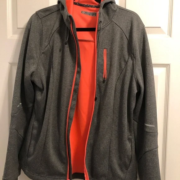 Mondetta - Picture 2 of 3